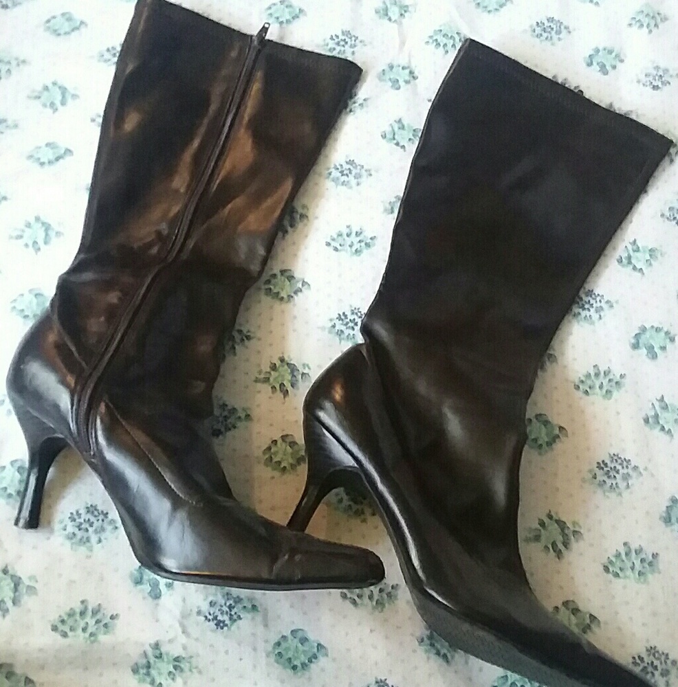 MOSSIMO WOMEN'S BOOTS SIZE 9M